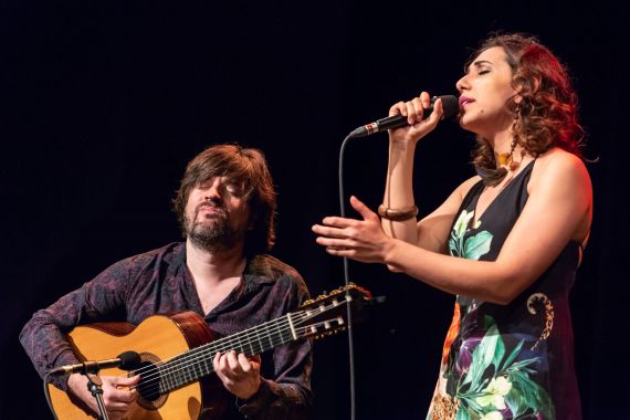 "Cafe Mestico" feat. Thamires Tannous "Cafe Mestico" feat. Thamires Tannous